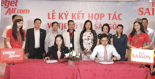 Vietjet ký kết hợp tác với Bia Sài Gòn ảnh 1